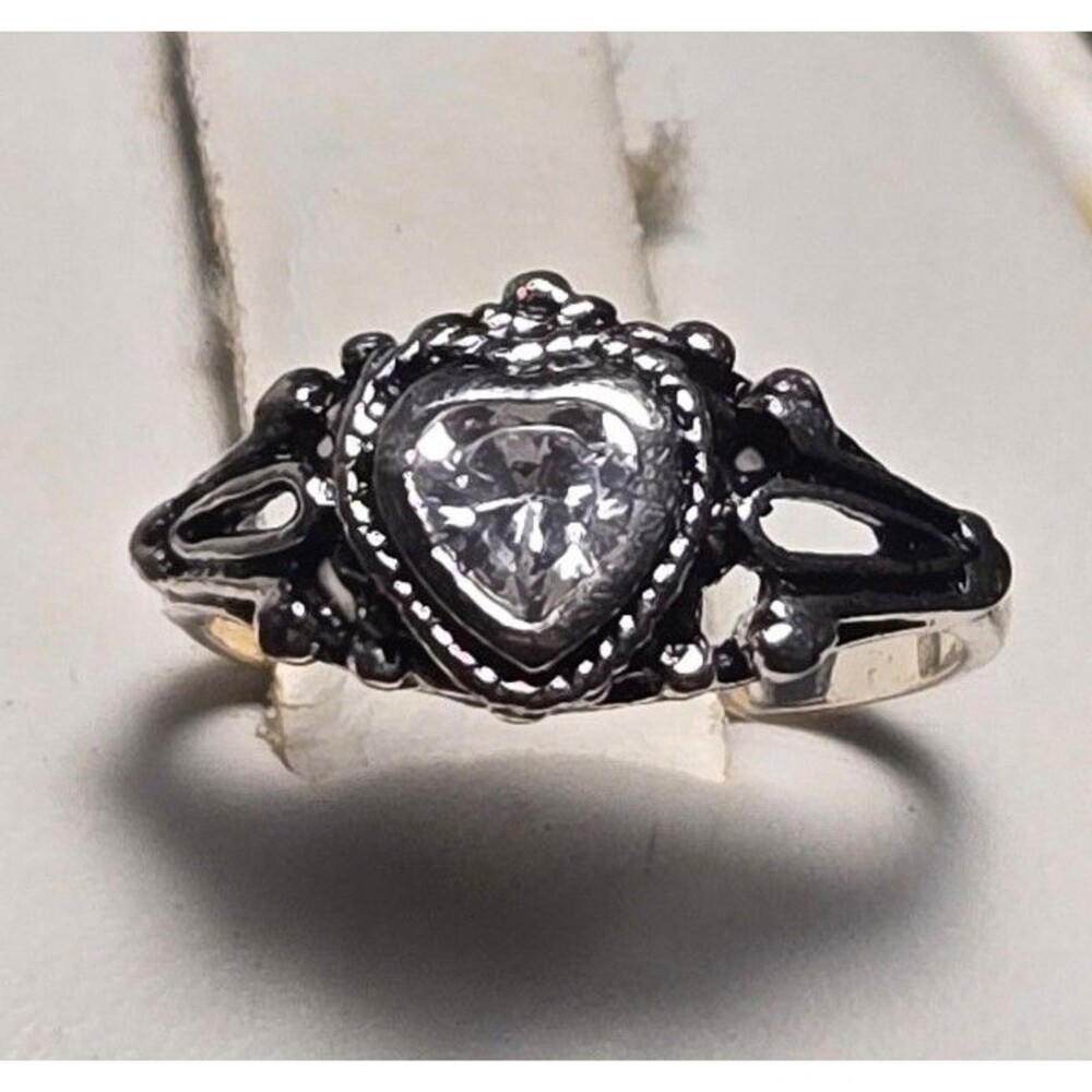 Heart Vintage sterling silver ring sz 3
